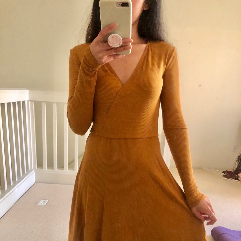 Forever 21 V-neck dress